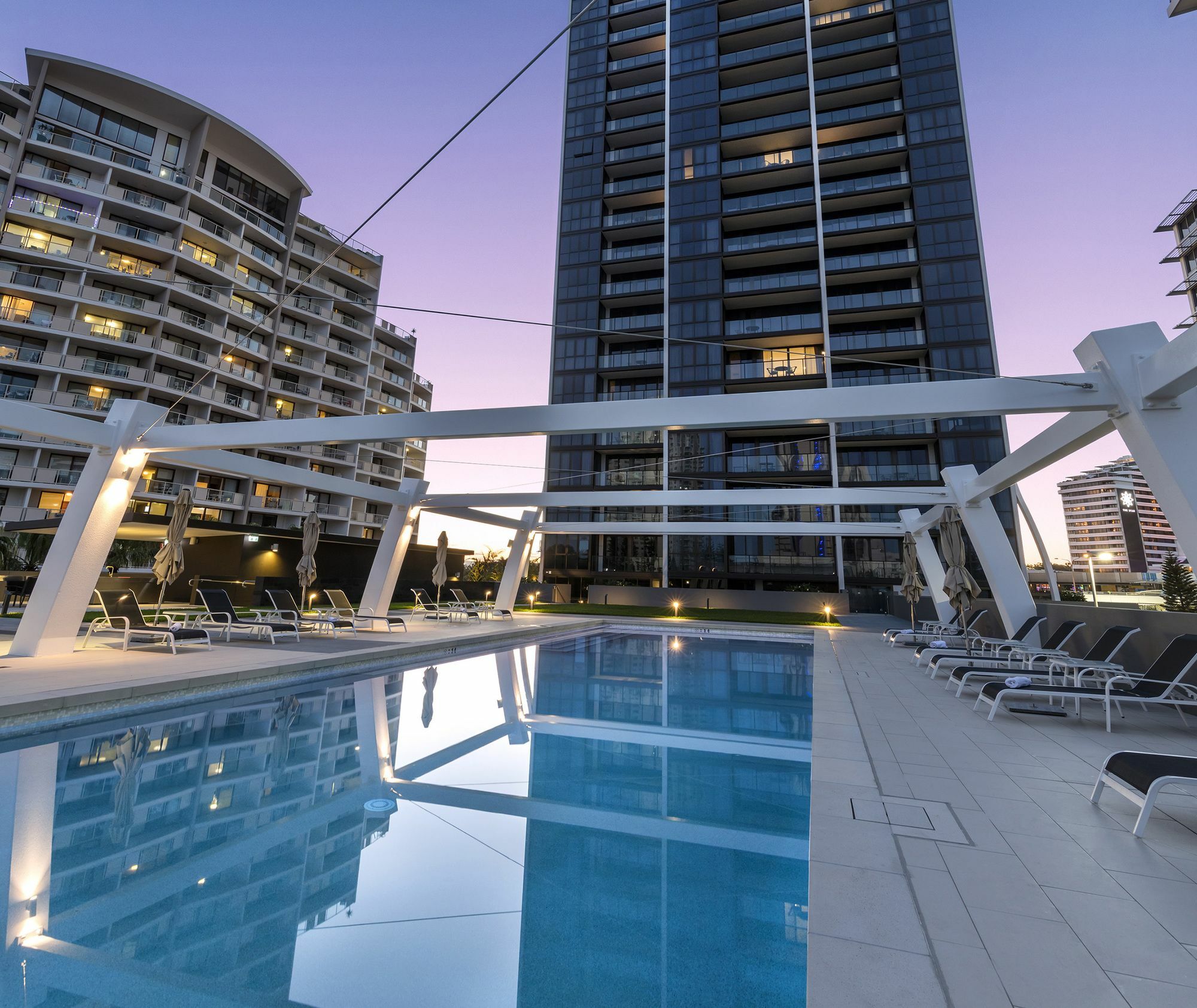 Avani Broadbeach Residences Gold Coast Exterior photo